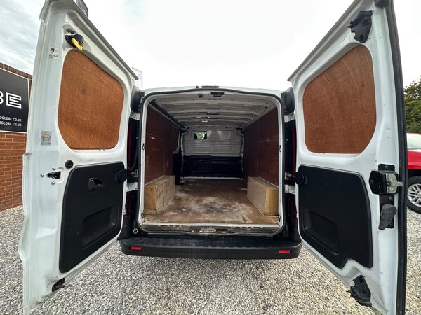 Used Vauxhall Vivaro 2015 for sale - 76136665: Photo 6