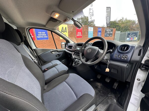 Used Vauxhall Vivaro 2015 for sale - 76136665: Photo 7