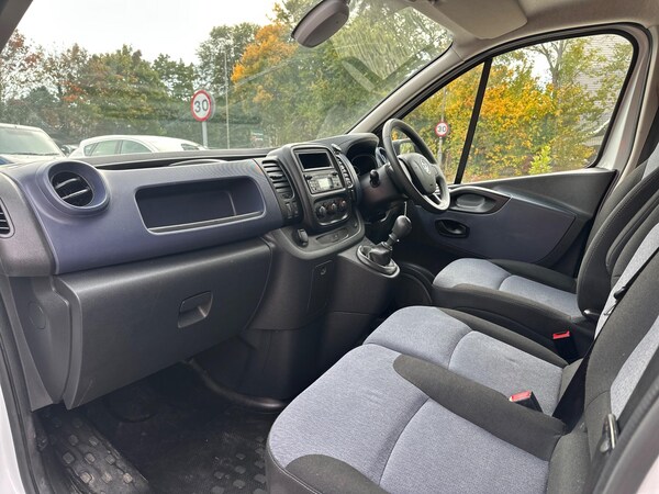 Used Vauxhall Vivaro 2015 for sale - 76136665: Photo 9