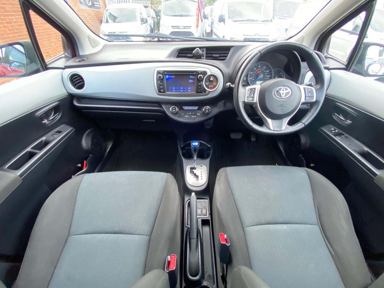 Used Toyota Yaris 2012 for sale - 77646306: Photo 12