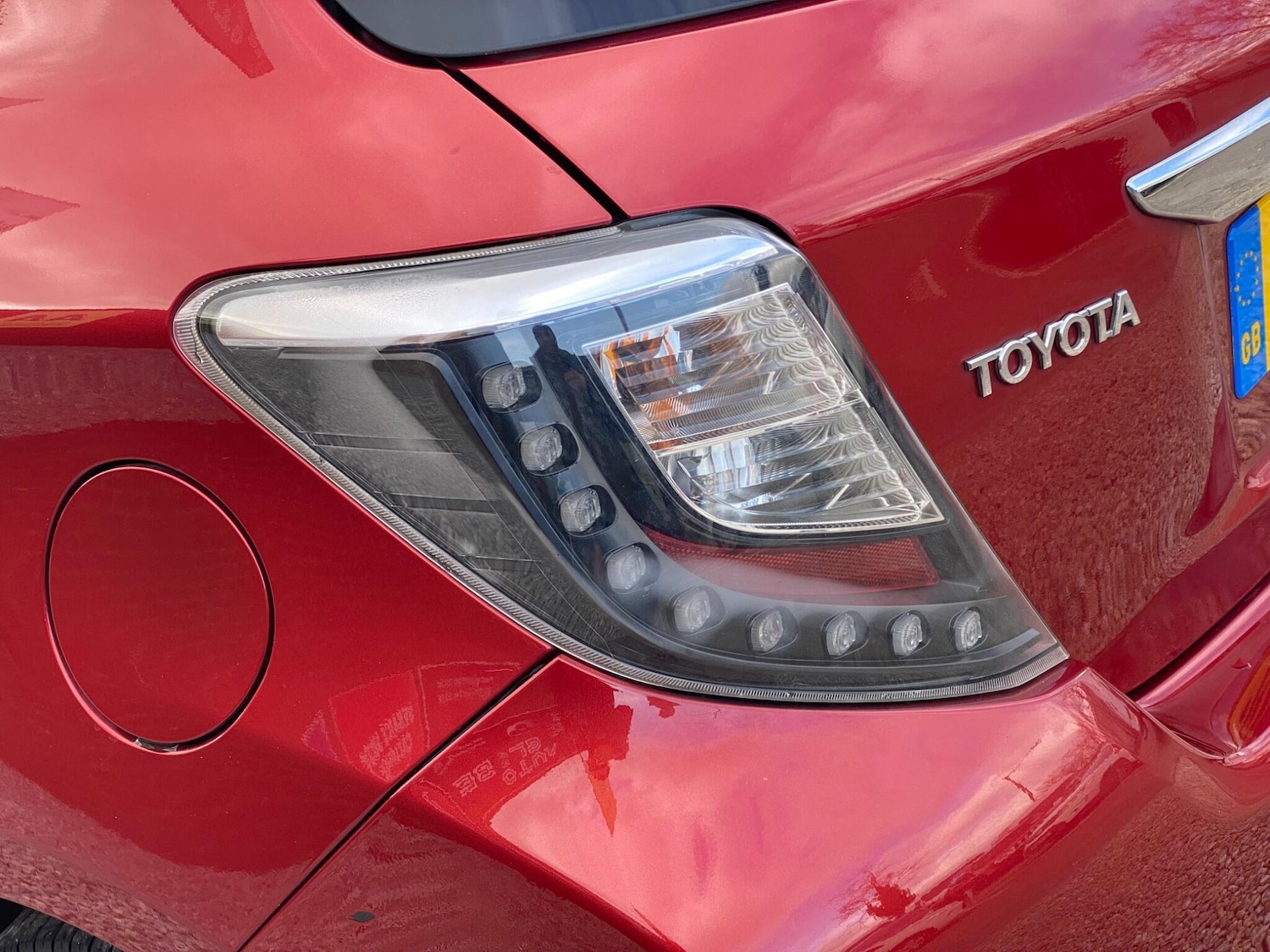 Used Toyota Yaris 2012 for sale - 77646306: Photo 53