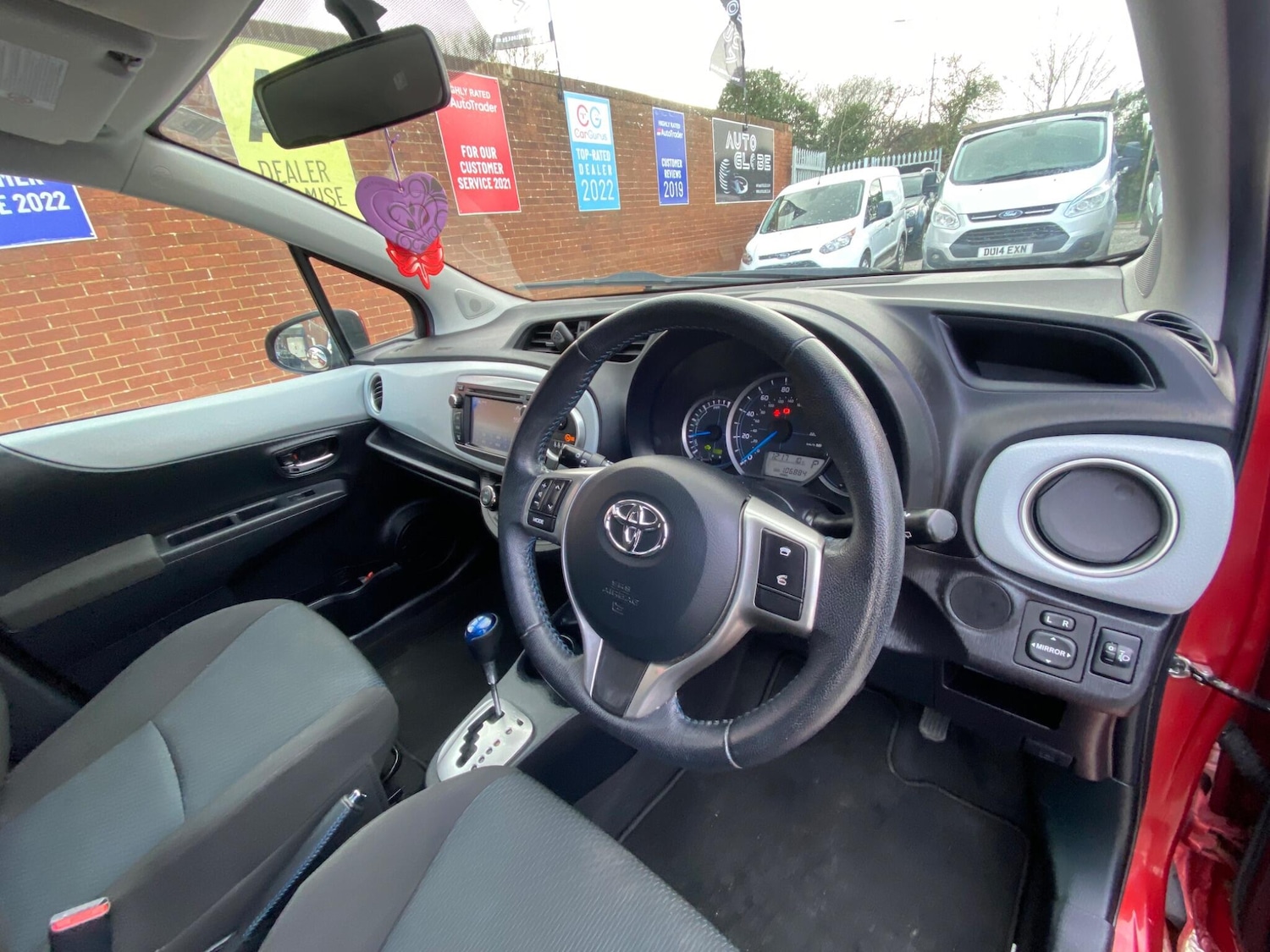 Used Toyota Yaris 2012 for sale - 77646306: Photo 8