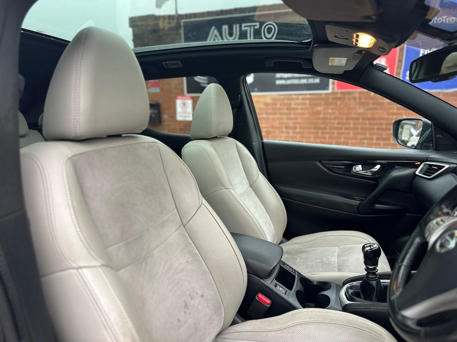 Used Nissan Qashqai 2014 for sale - 77994342: Photo 12