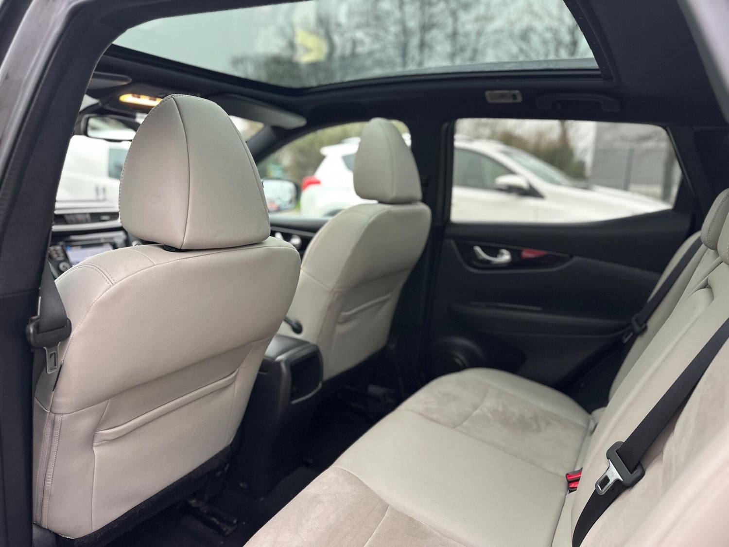 Used Nissan Qashqai 2014 for sale - 77994342: Photo 9