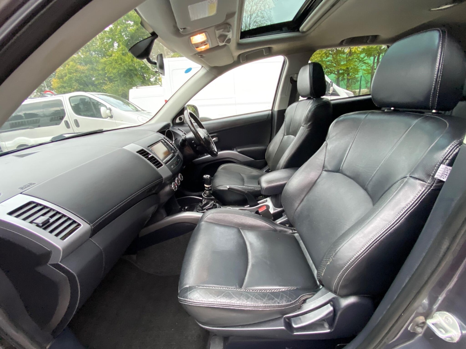 Used Mitsubishi Outlander 2012 for sale - 76072956: Photo 46