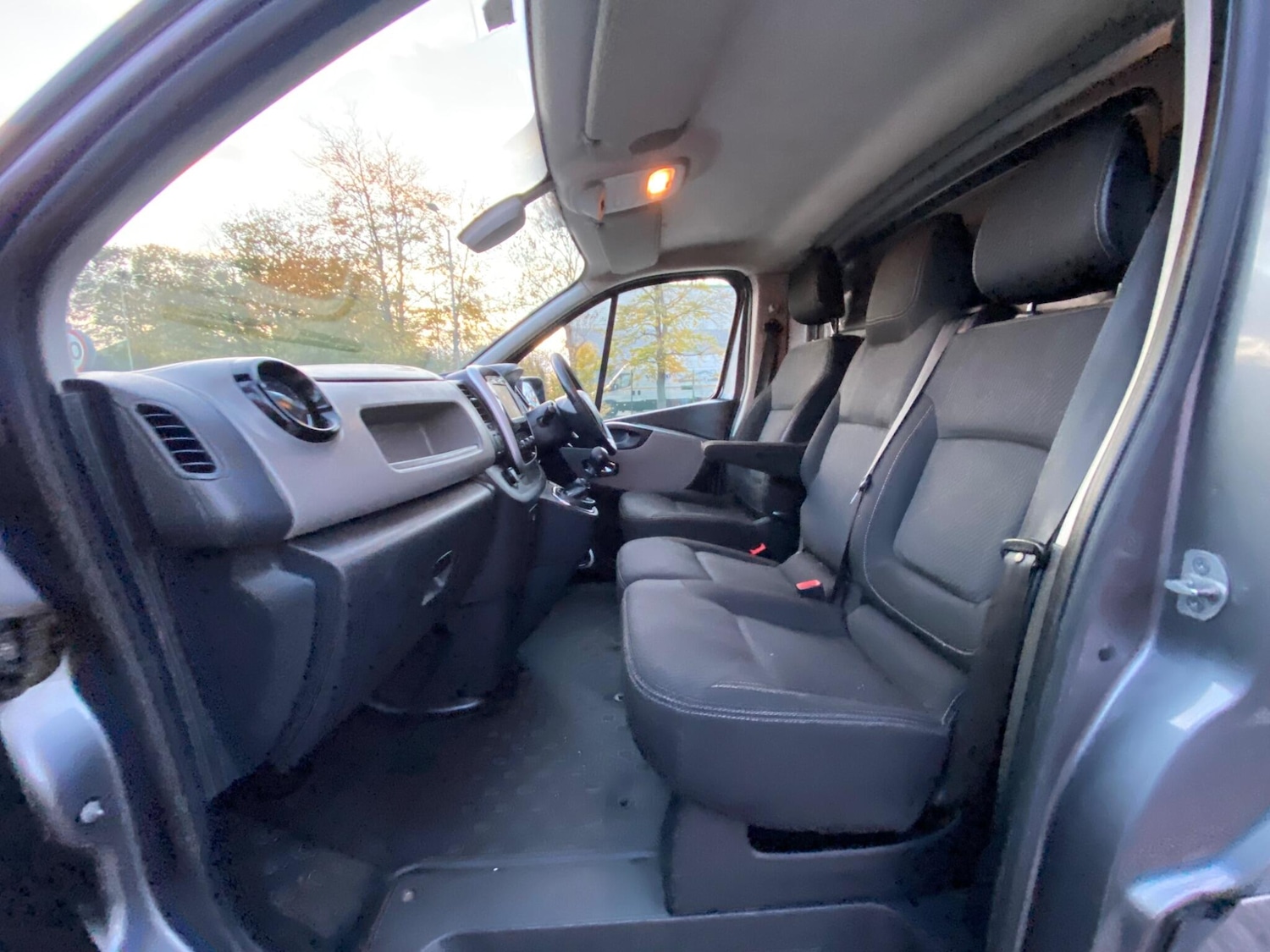 Used Renault Trafic 2018 for sale - 76388944: Photo 33