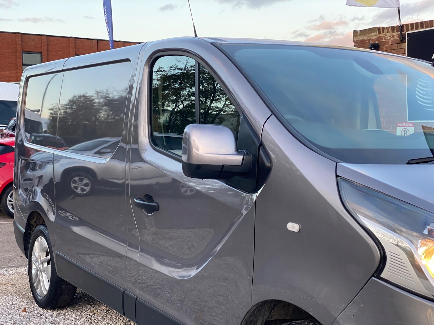 Used Renault Trafic 2018 for sale - 76388944: Photo 43