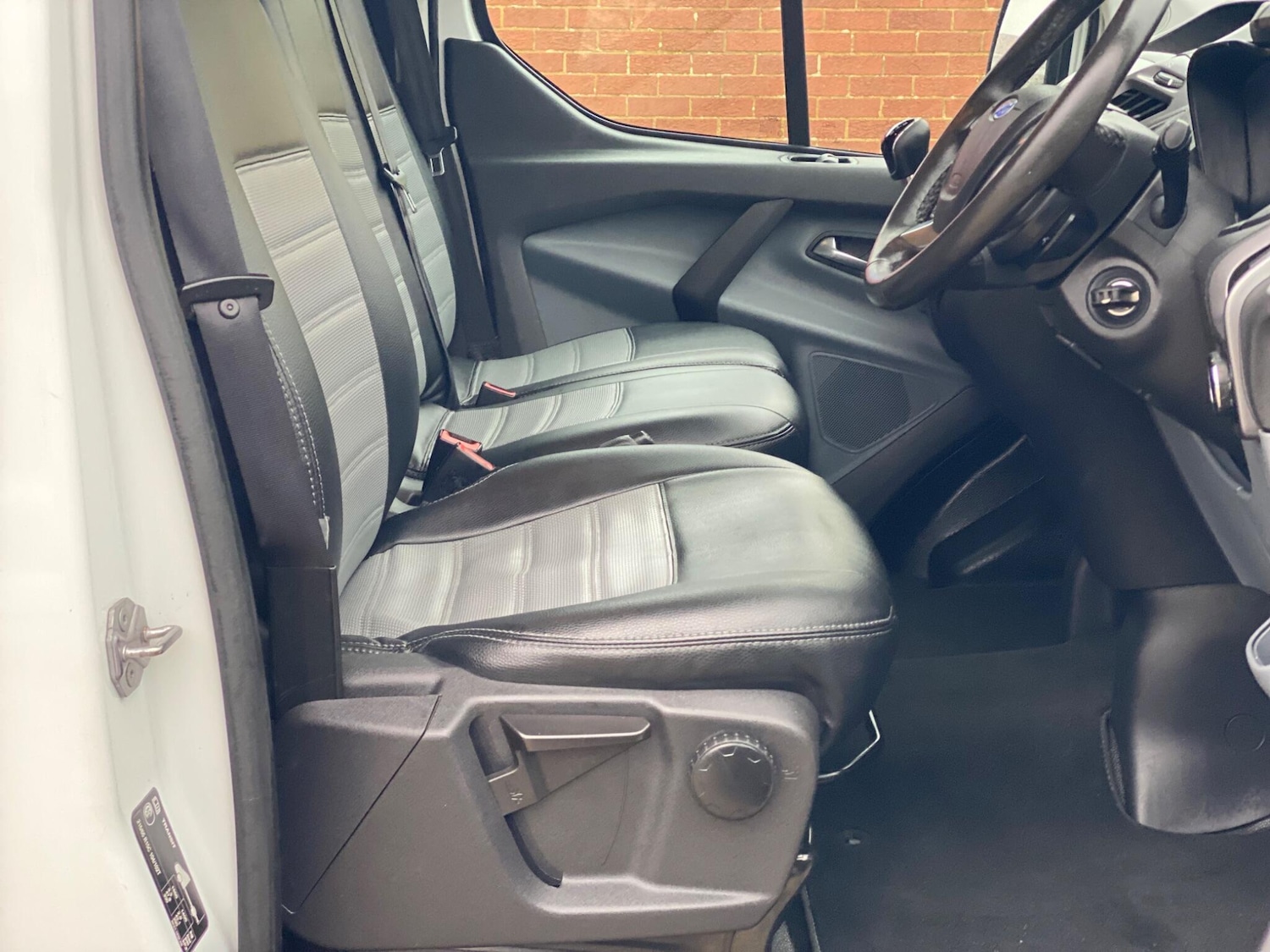 Used Ford Transit Custom 2016 for sale - 76592915: Photo 25