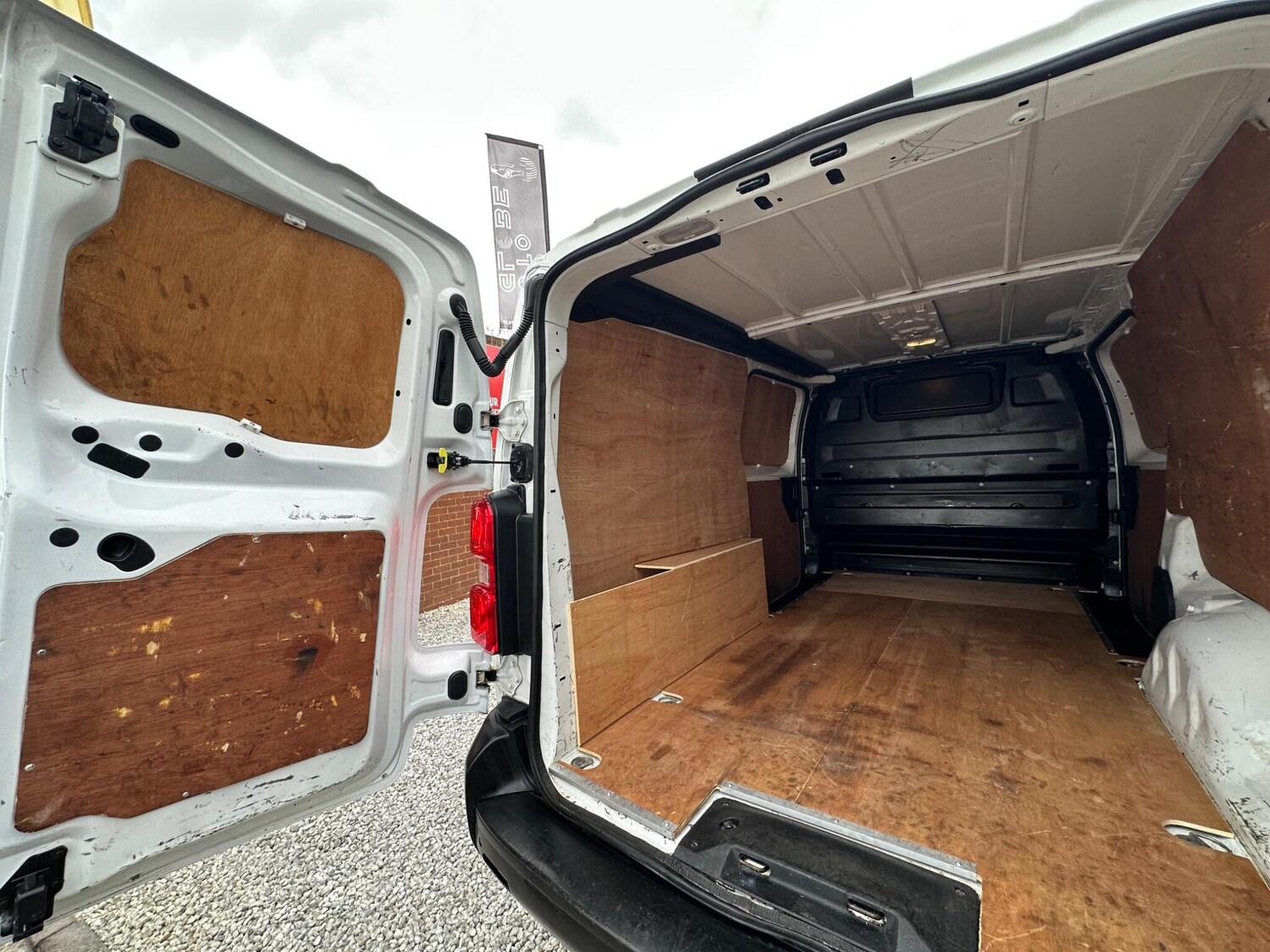 Used Vauxhall Vivaro 2020 for sale - 78101271: Photo 26