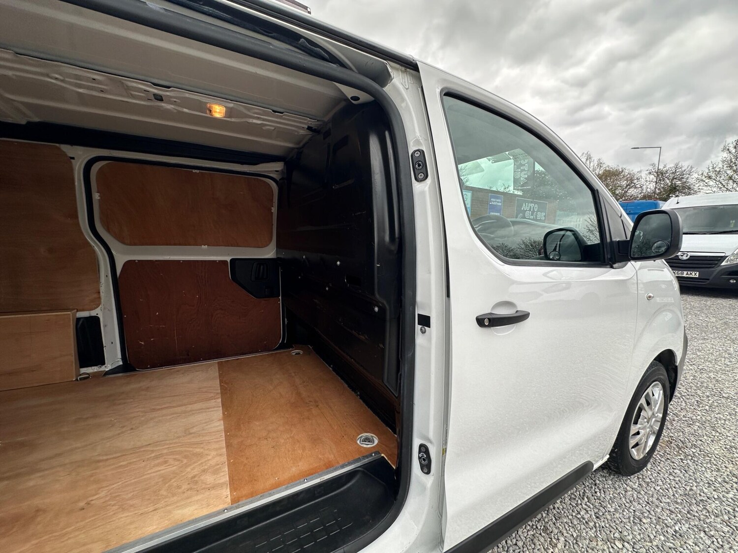 Used Vauxhall Vivaro 2020 for sale - 78101271: Photo 27