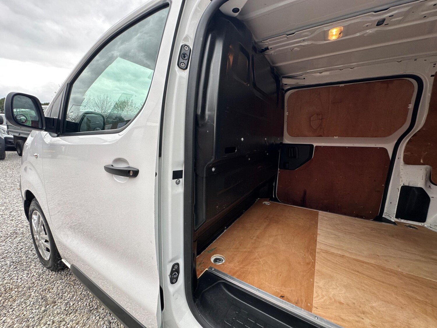 Used Vauxhall Vivaro 2020 for sale - 78101271: Photo 43