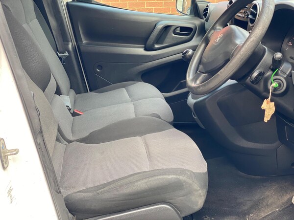 Used Peugeot Partner 2017 for sale - 74965679: Photo 23