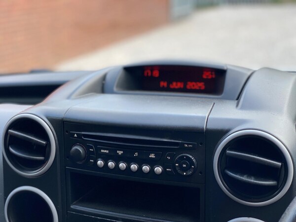 Used Peugeot Partner 2017 for sale - 74965679: Photo 39