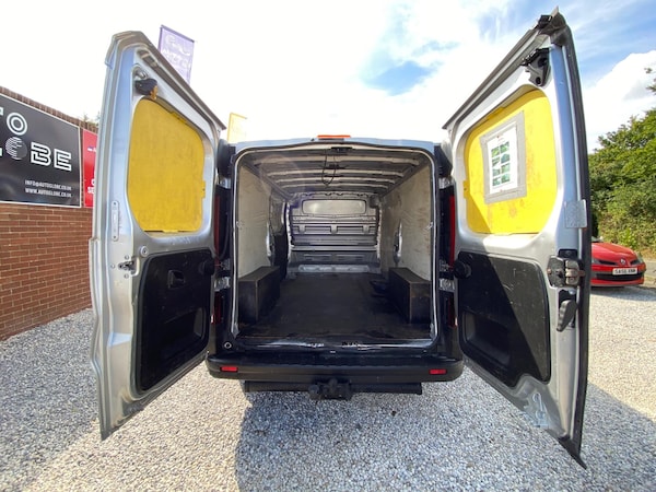 Used Vauxhall Vivaro 2018 for sale - 75431415: Photo 43
