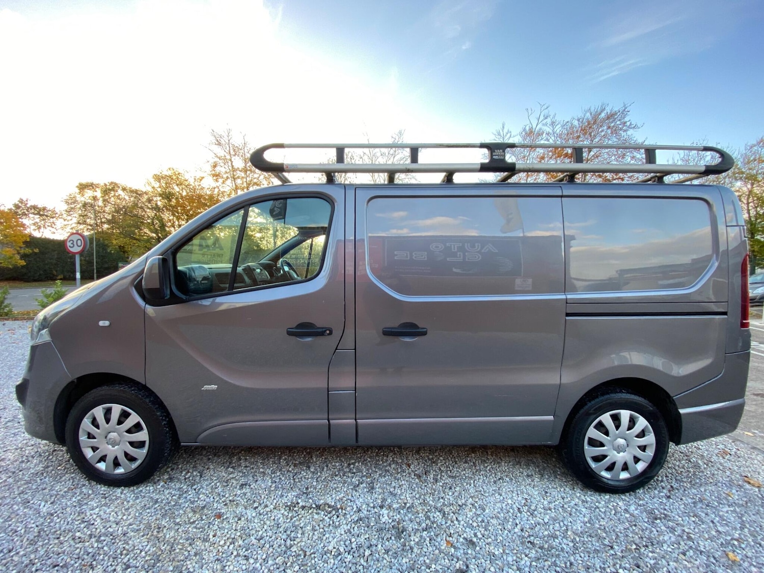 Used Vauxhall Vivaro 2017 for sale - 76995906: Photo 12