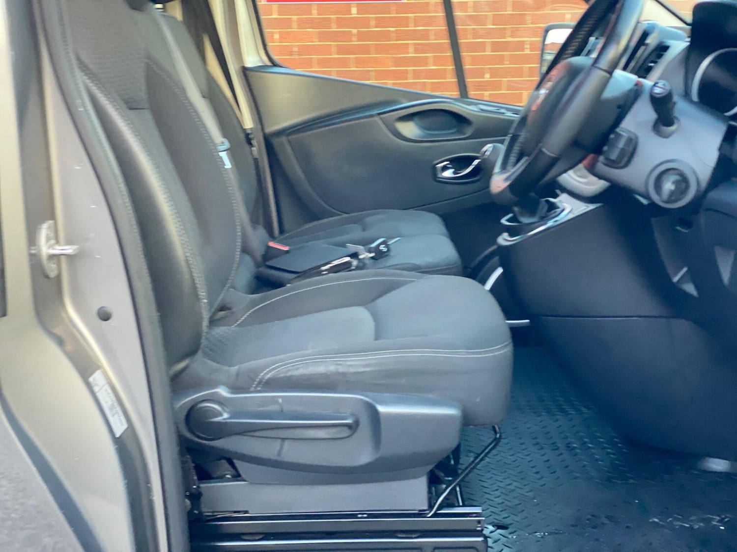 Used Vauxhall Vivaro 2017 for sale - 76995906: Photo 33