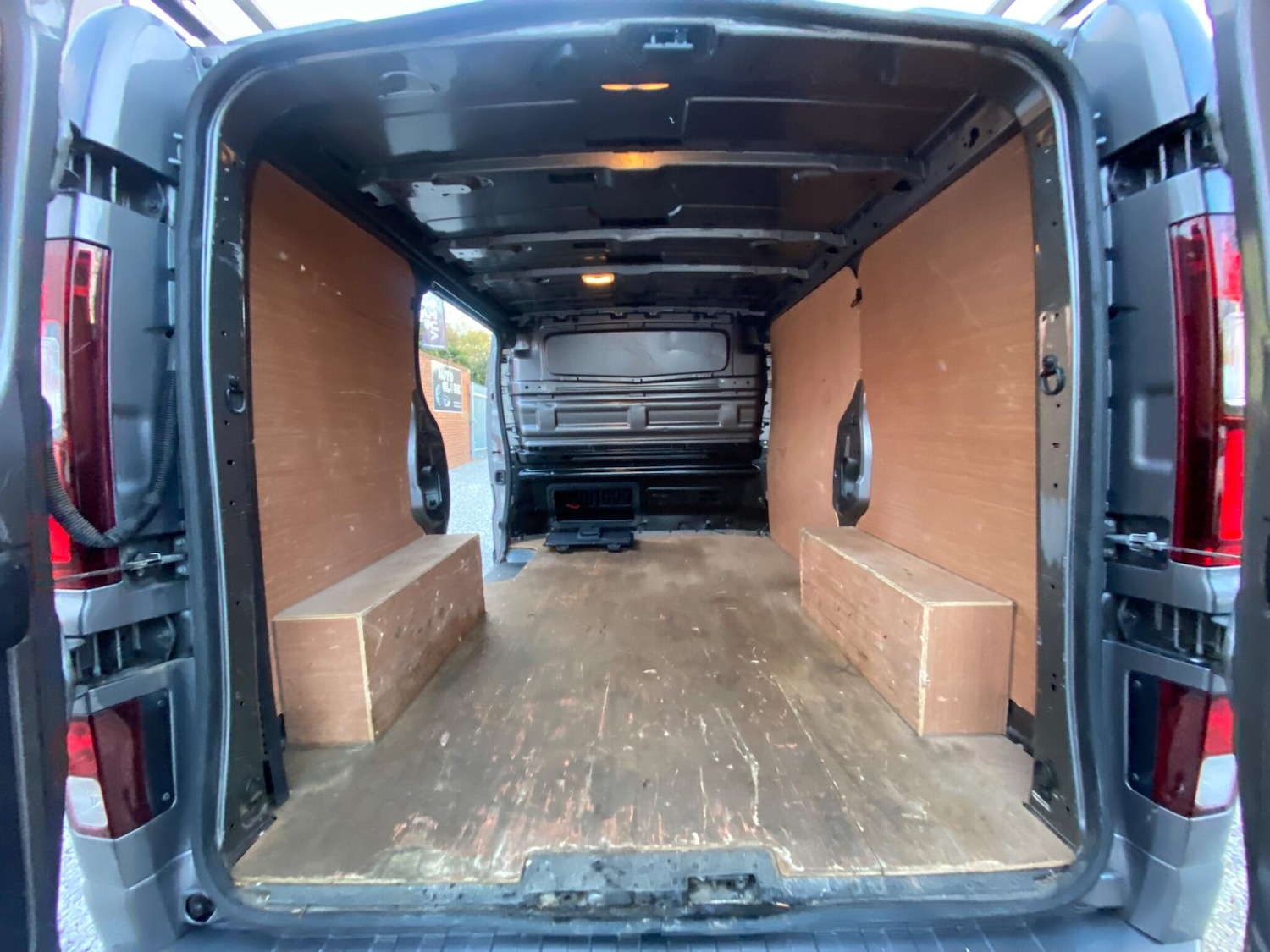 Used Vauxhall Vivaro 2017 for sale - 76995906: Photo 37