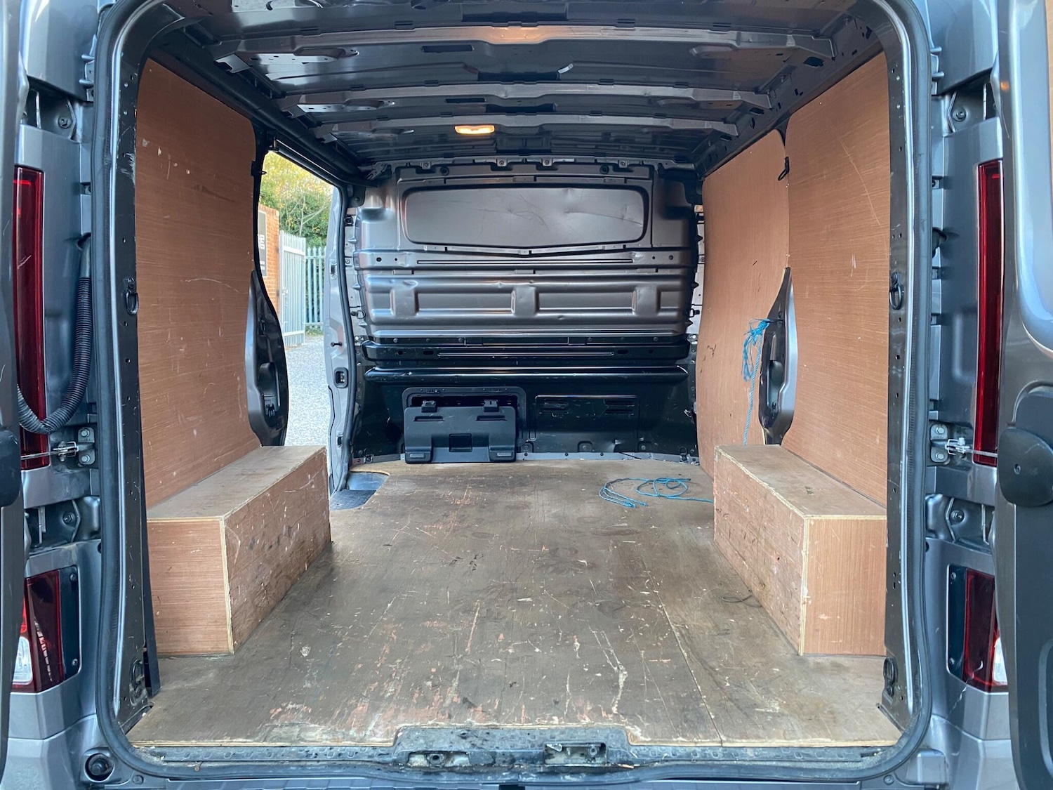 Used Vauxhall Vivaro 2017 for sale - 76995906: Photo 8