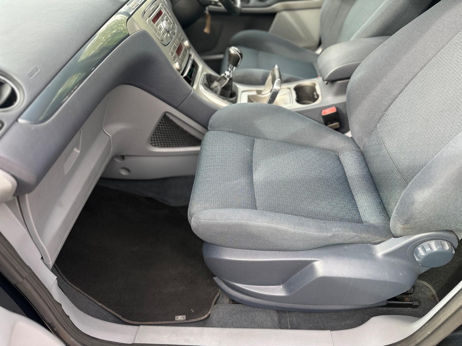 Used Ford S-Max 2009 for sale - 76988660: Photo 36