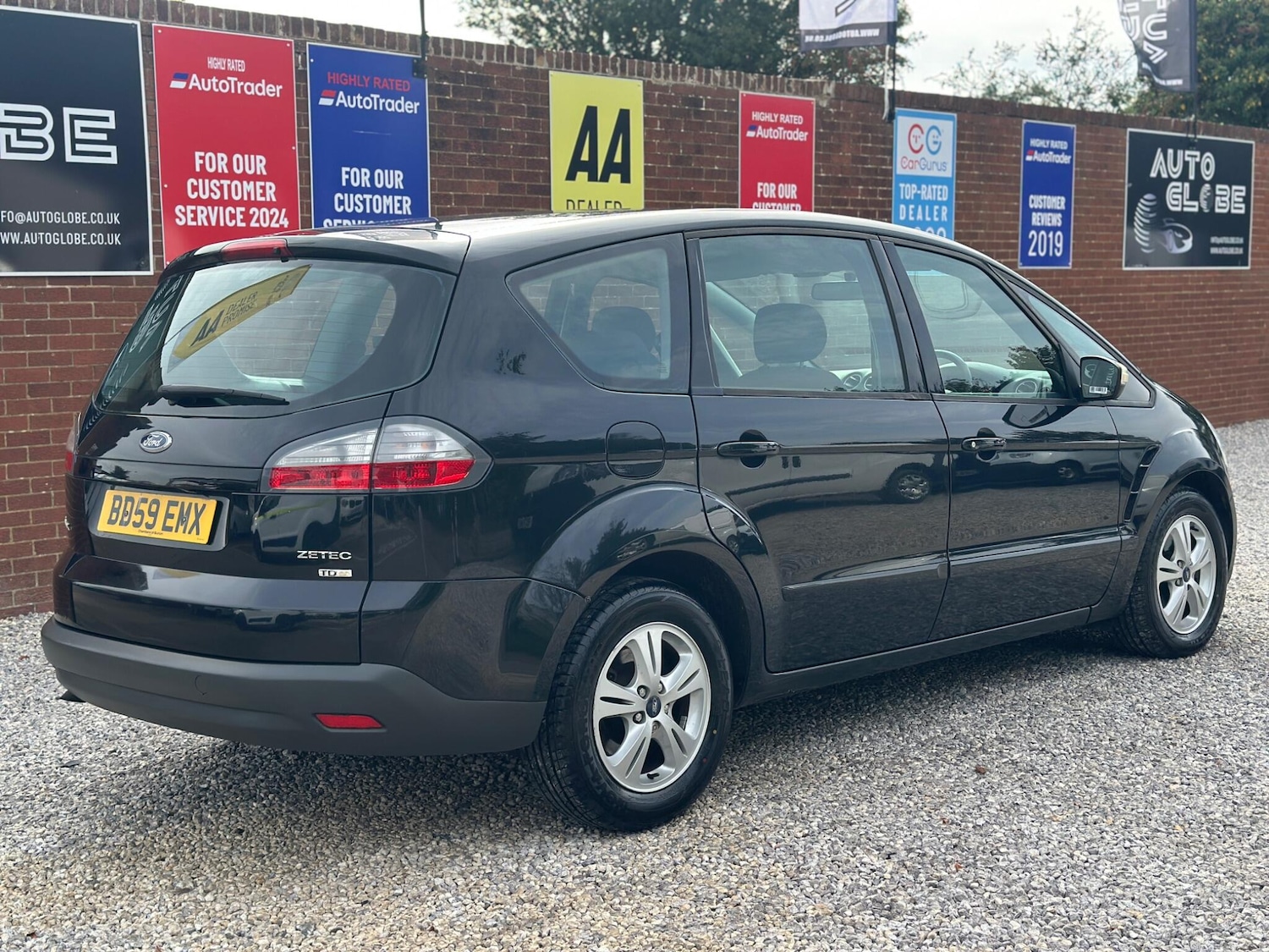Used Ford S-Max 2009 for sale - 76988660: Photo 4