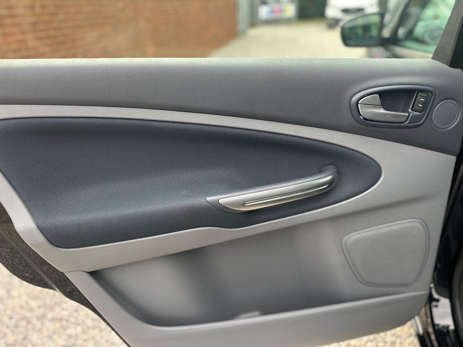 Used Ford S-Max 2009 for sale - 76988660: Photo 40