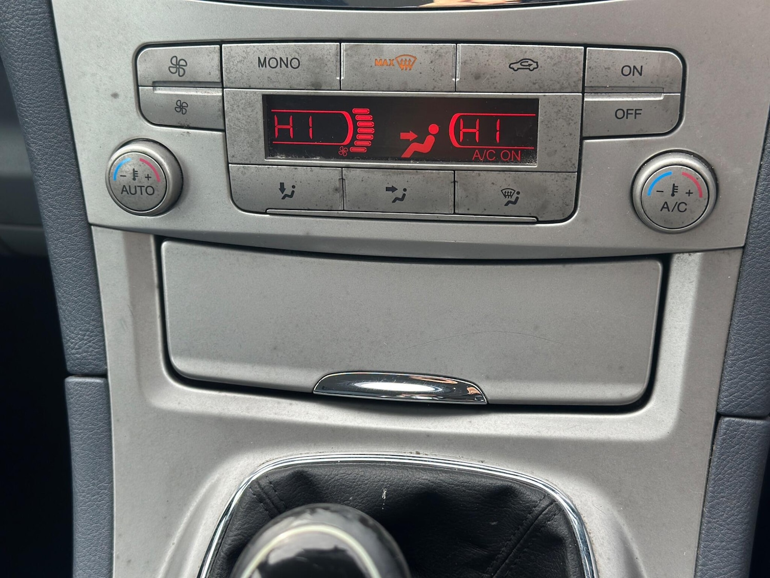 Used Ford S-Max 2009 for sale - 76988660: Photo 44