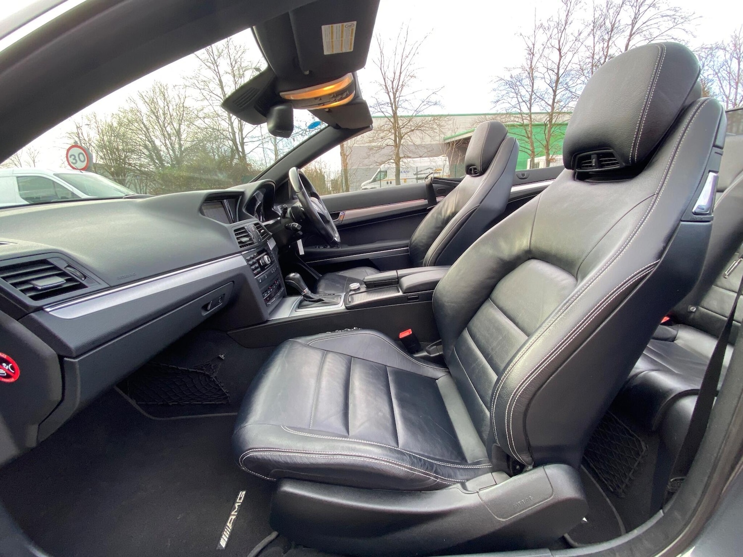 Used Mercedes-Benz E Class 2010 for sale - 77175633: Photo 21