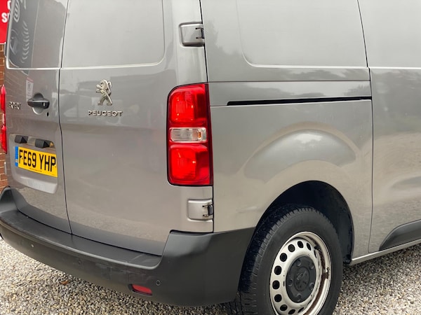 Used Peugeot Expert 2019 for sale - 76270906: Photo 46