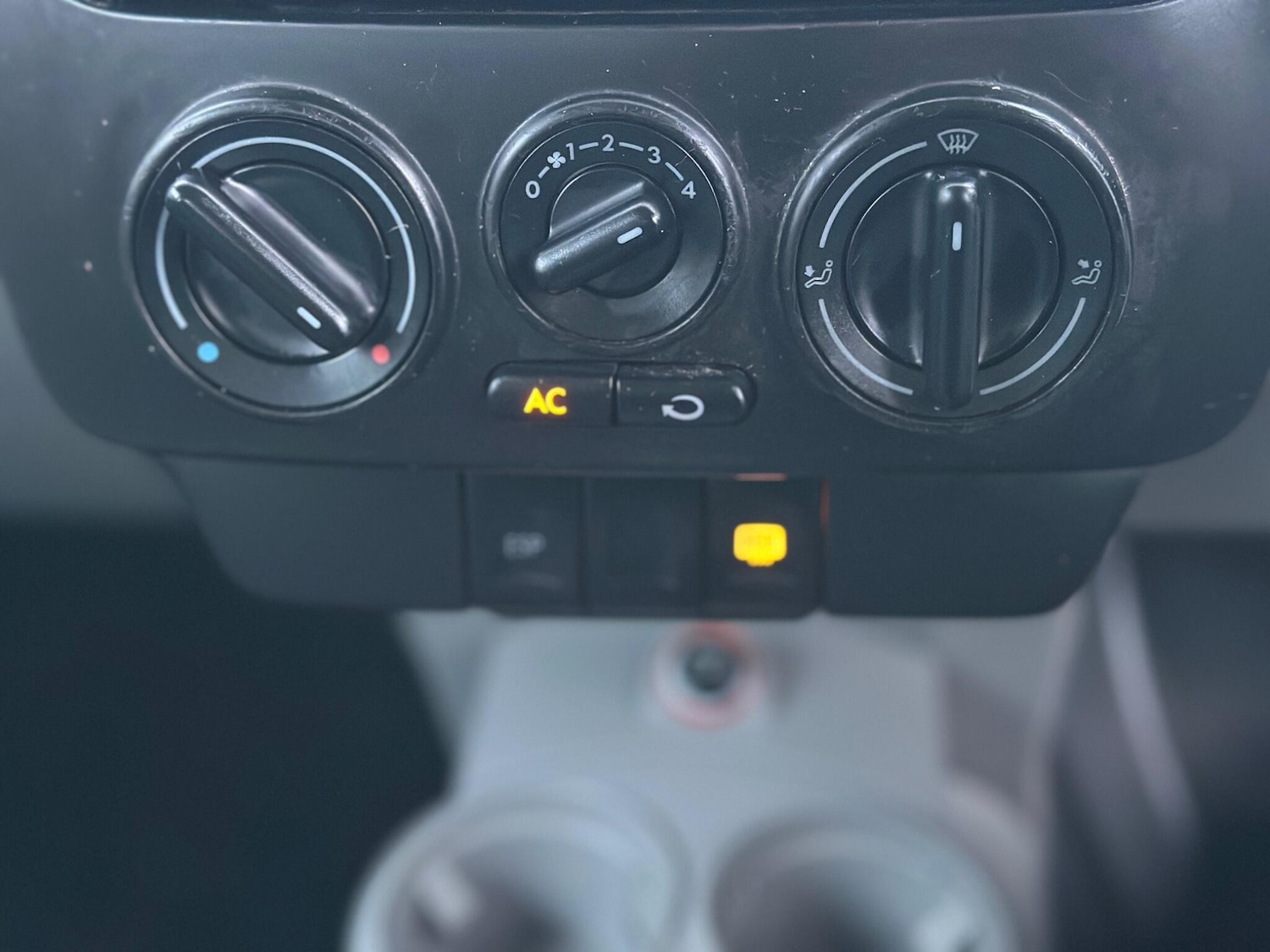 Used Volkswagen Beetle 2005 for sale - 77119810: Photo 40