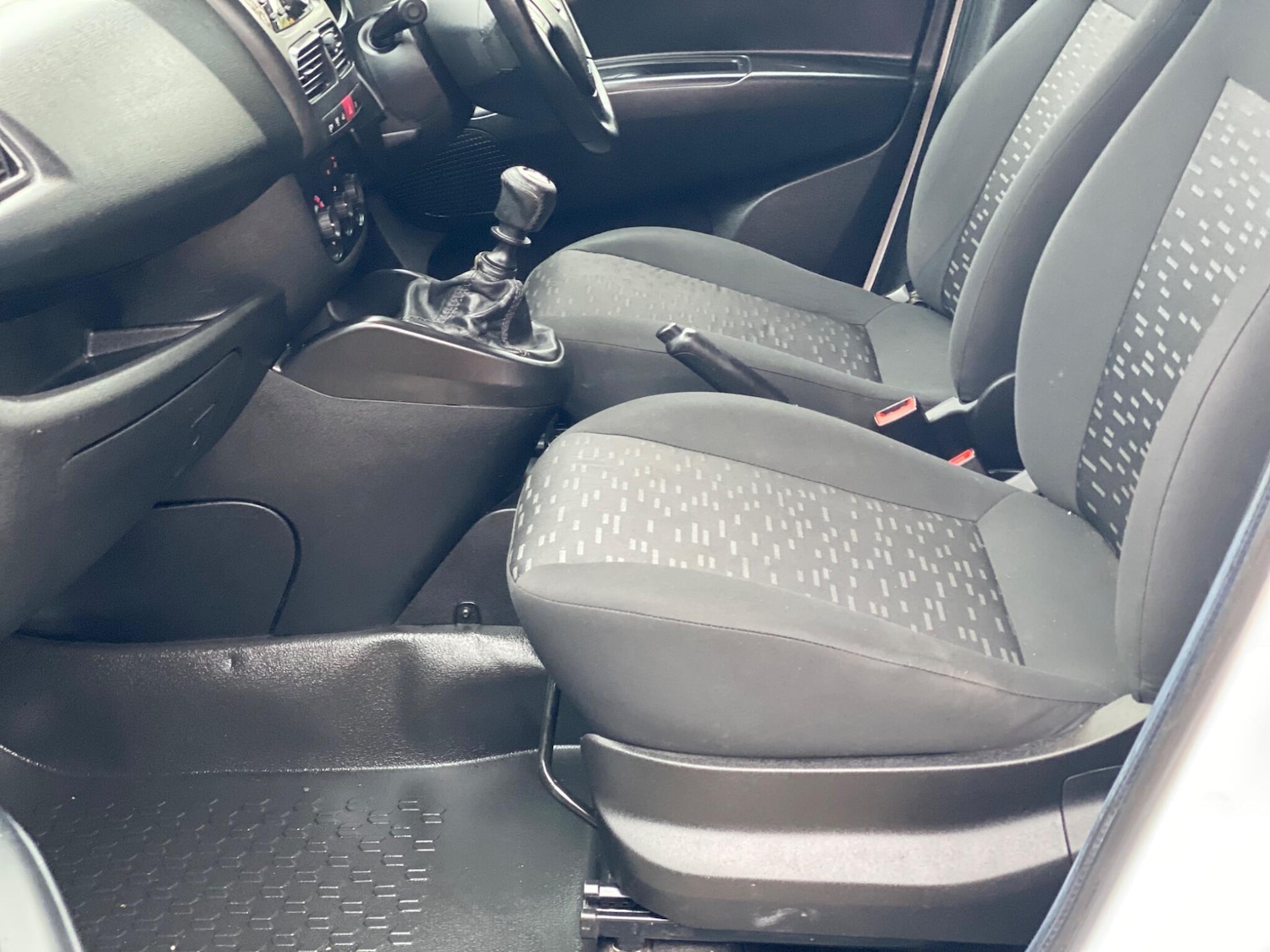 Used Vauxhall Combo 2017 for sale - 76408506: Photo 33