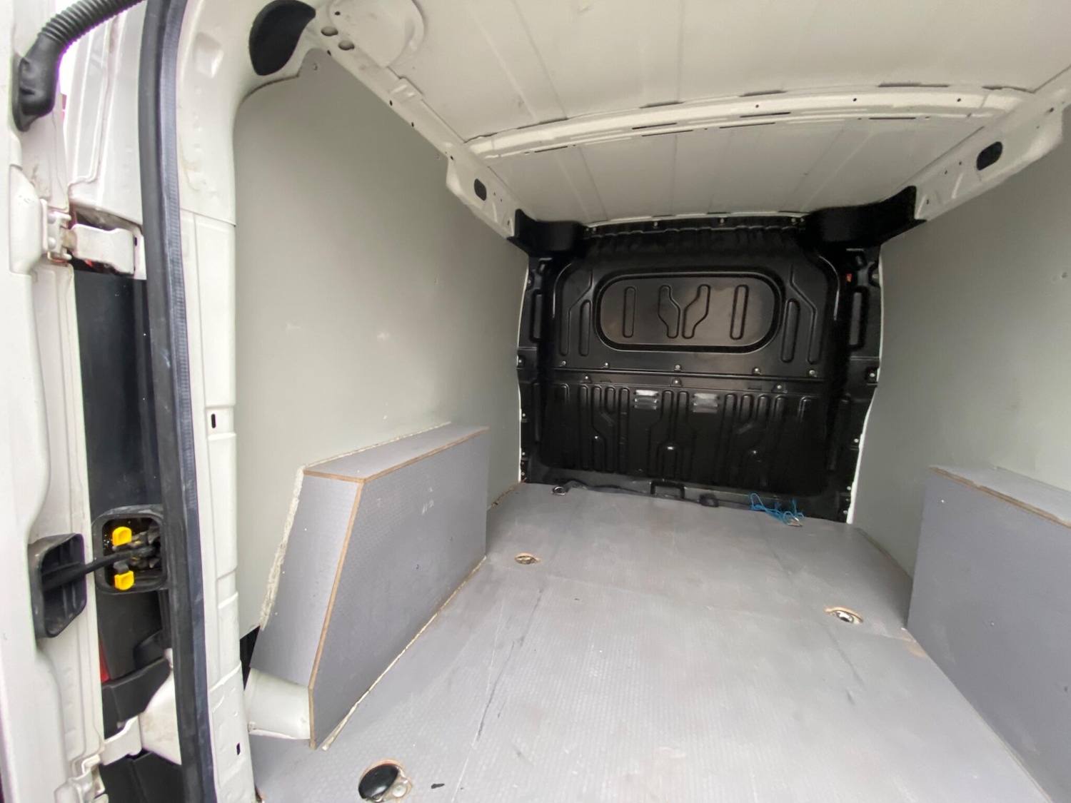 Used Vauxhall Combo 2017 for sale - 76408506: Photo 38