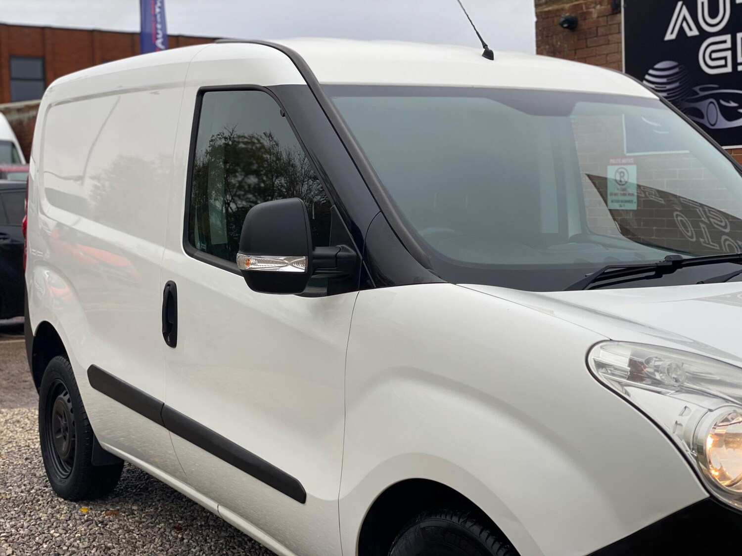 Used Vauxhall Combo 2017 for sale - 76408506: Photo 45