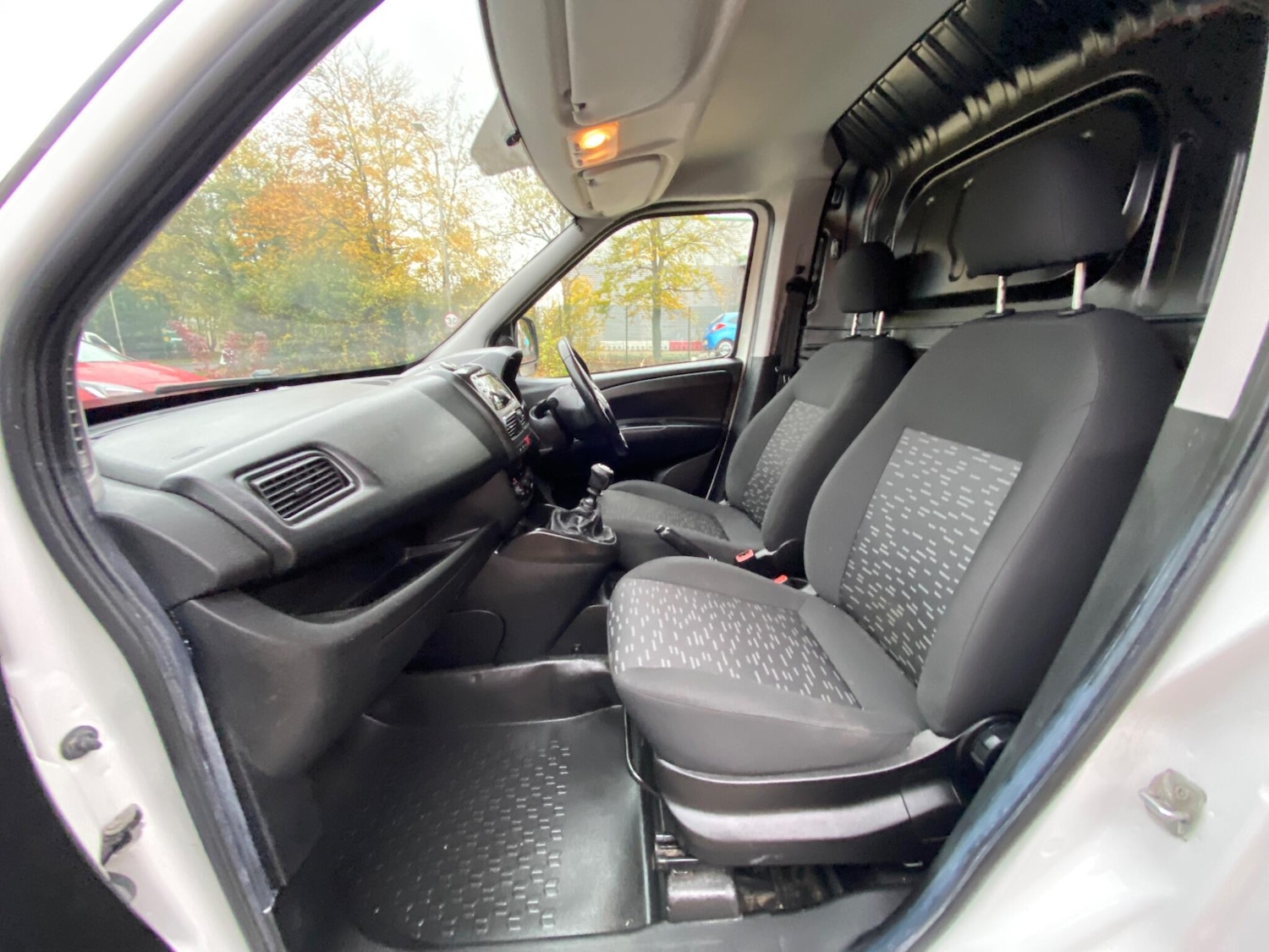 Used Vauxhall Combo 2017 for sale - 76408506: Photo 8