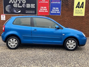 Used Volkswagen Polo 2004 for sale - 77469103: Photo