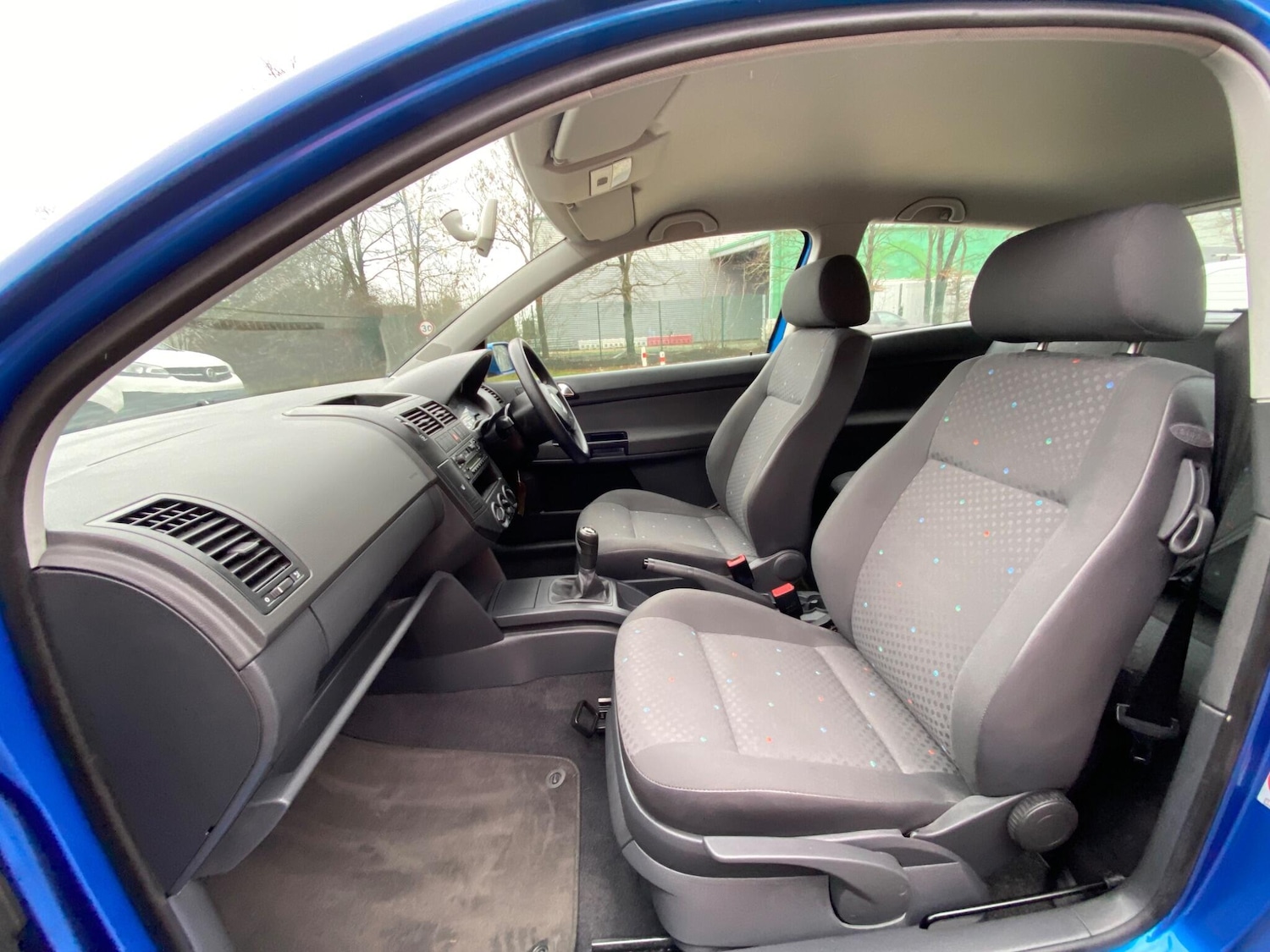 Used Volkswagen Polo 2004 for sale - 77469103: Photo 40