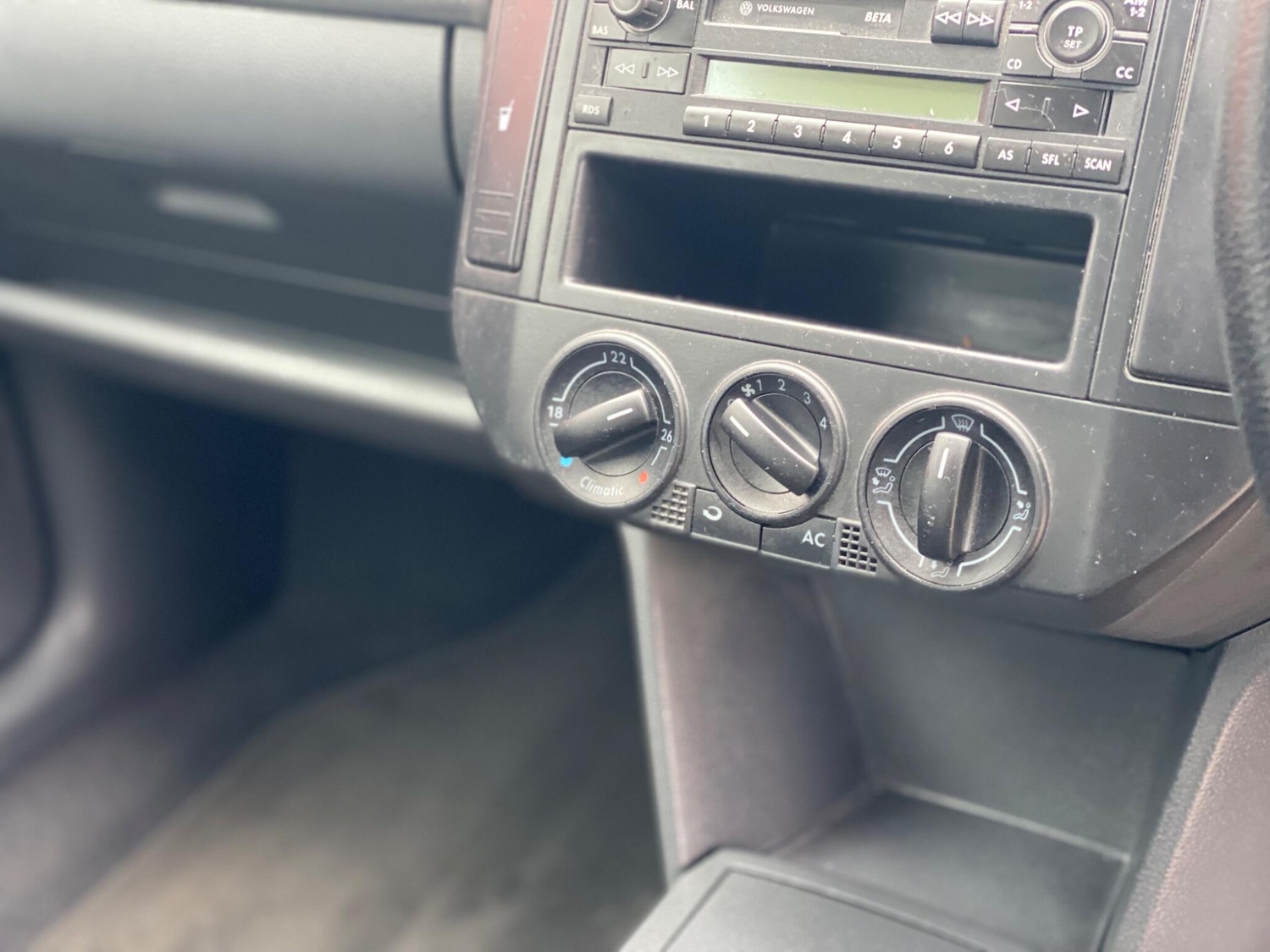 Used Volkswagen Polo 2004 for sale - 77469103: Photo 49