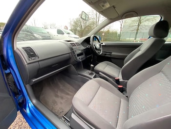 Used Volkswagen Polo 2004 for sale - 77469103: Photo