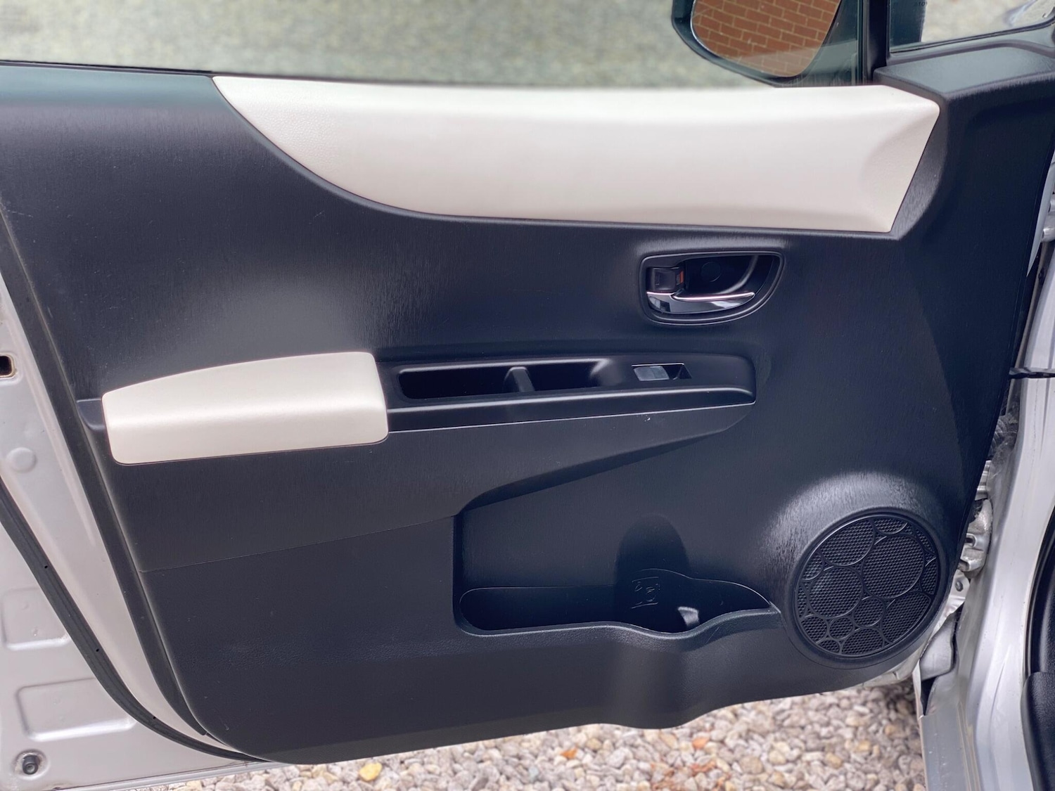 Used Toyota Yaris 2014 for sale - 75978955: Photo 21