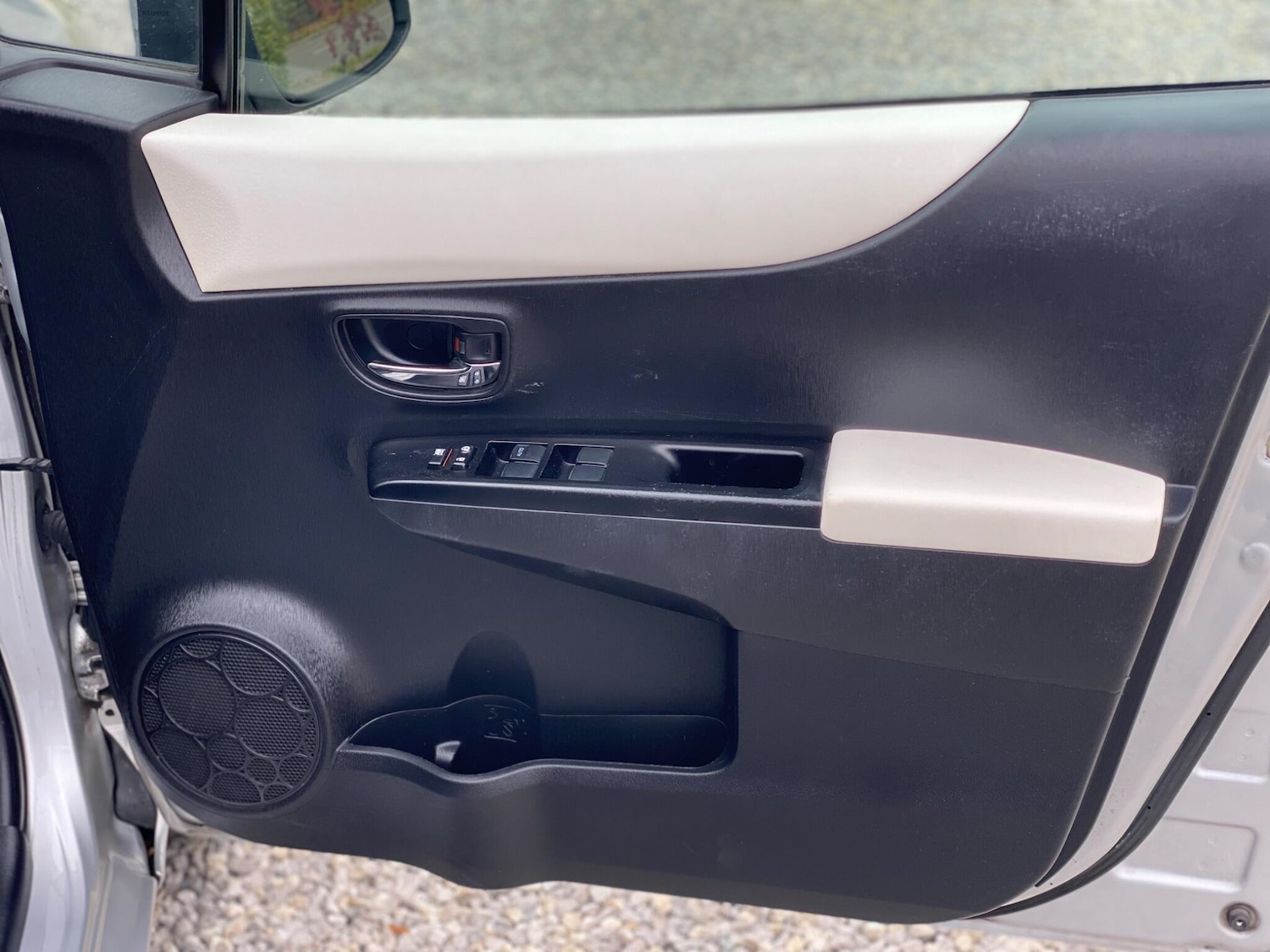 Used Toyota Yaris 2014 for sale - 75978955: Photo 22