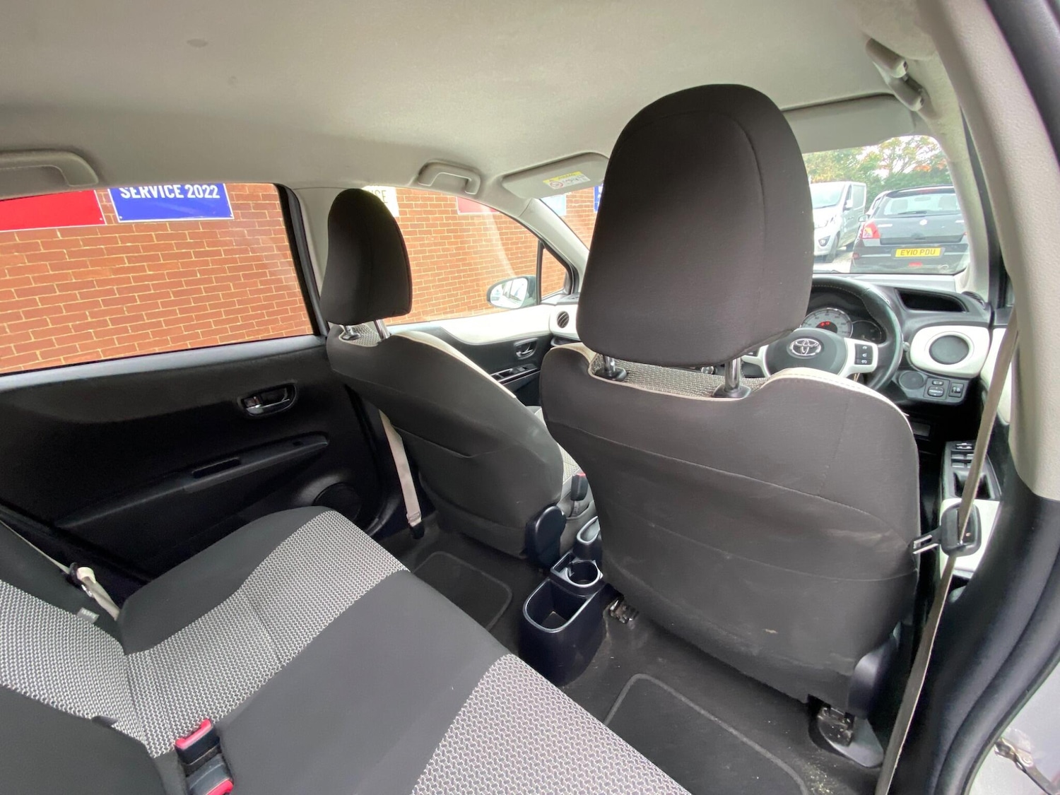 Used Toyota Yaris 2014 for sale - 75978955: Photo 23