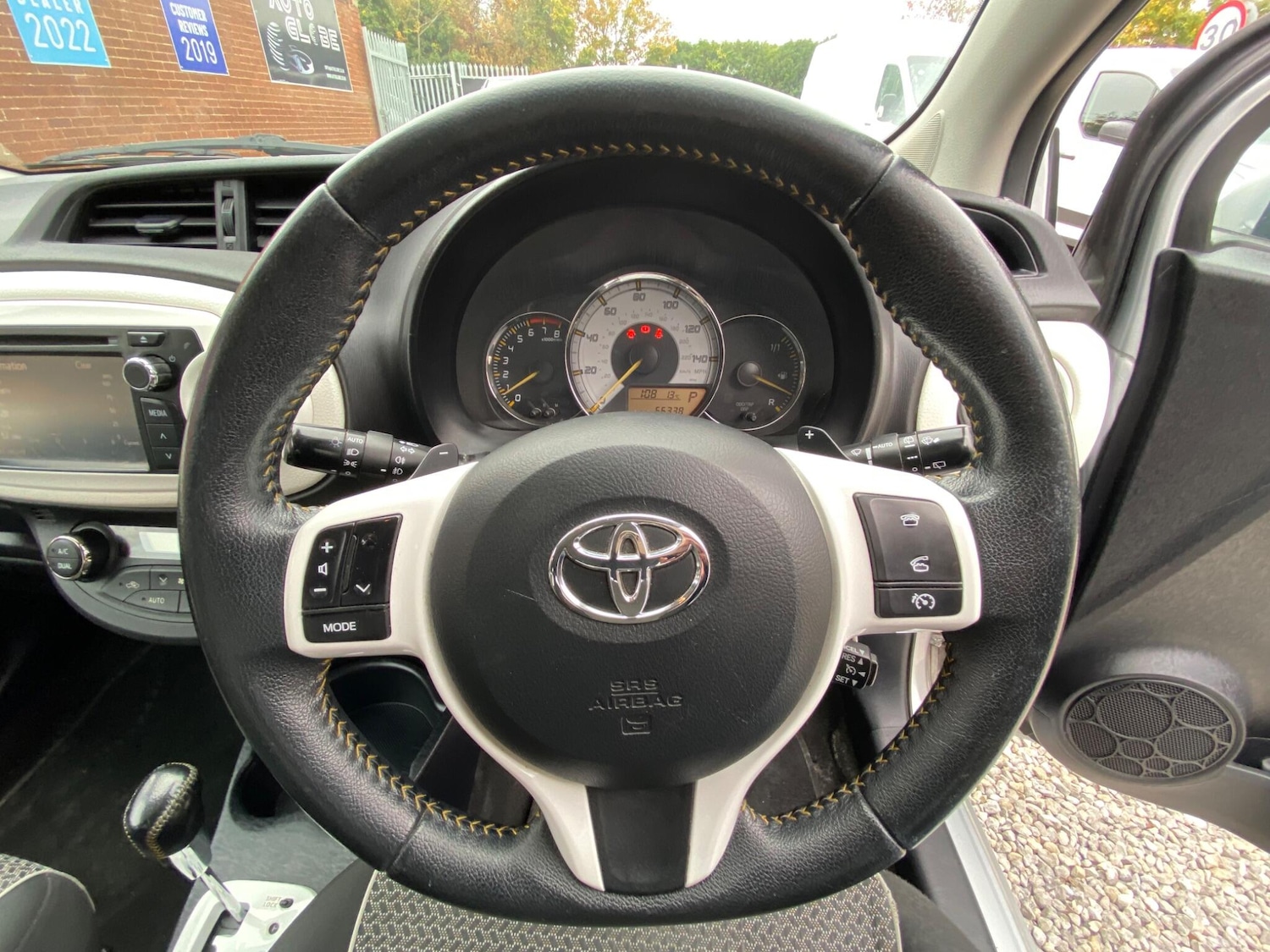 Used Toyota Yaris 2014 for sale - 75978955: Photo 31