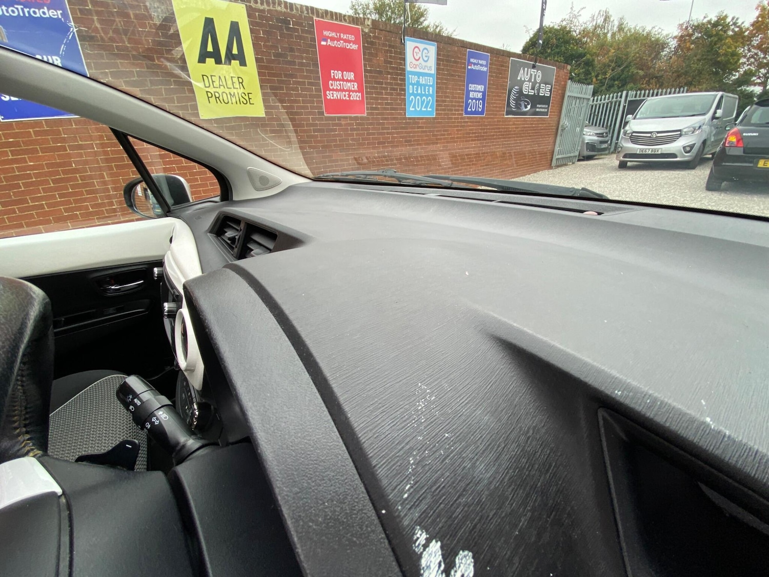 Used Toyota Yaris 2014 for sale - 75978955: Photo 35