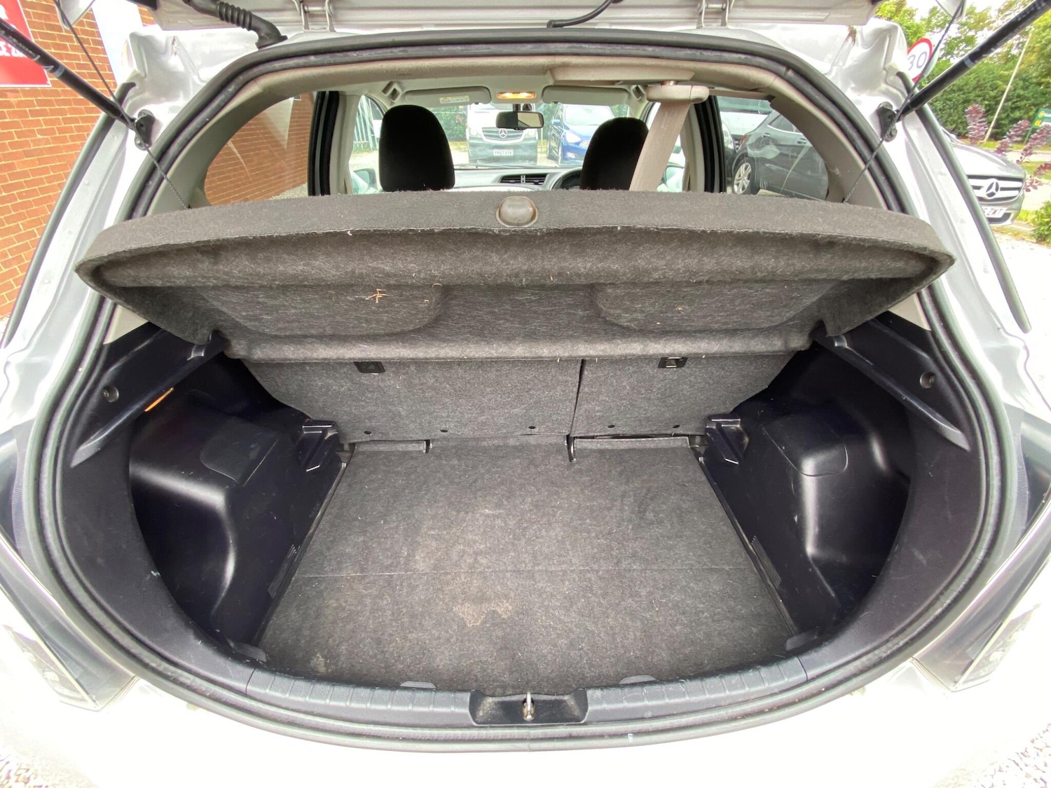 Used Toyota Yaris 2014 for sale - 75978955: Photo 41