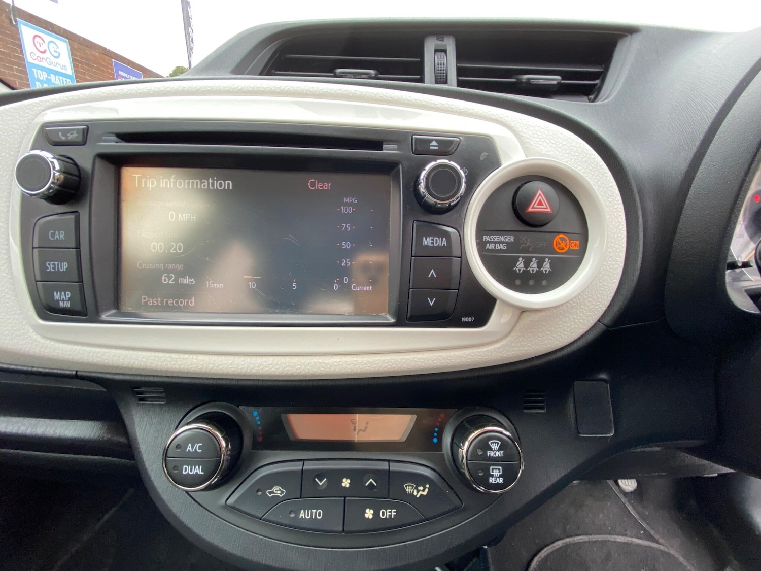 Used Toyota Yaris 2014 for sale - 75978955: Photo 45