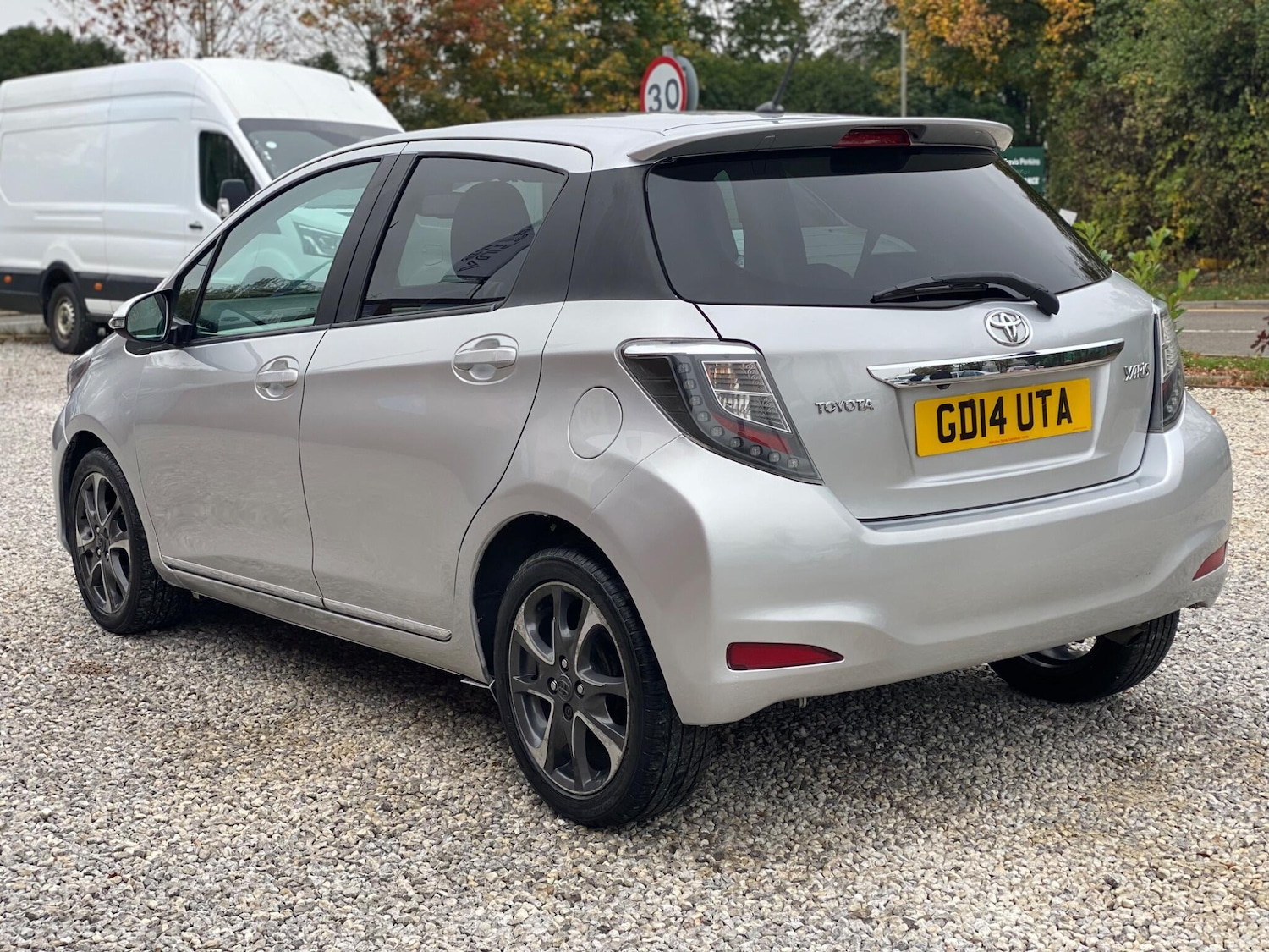 Used Toyota Yaris 2014 for sale - 75978955: Photo 5