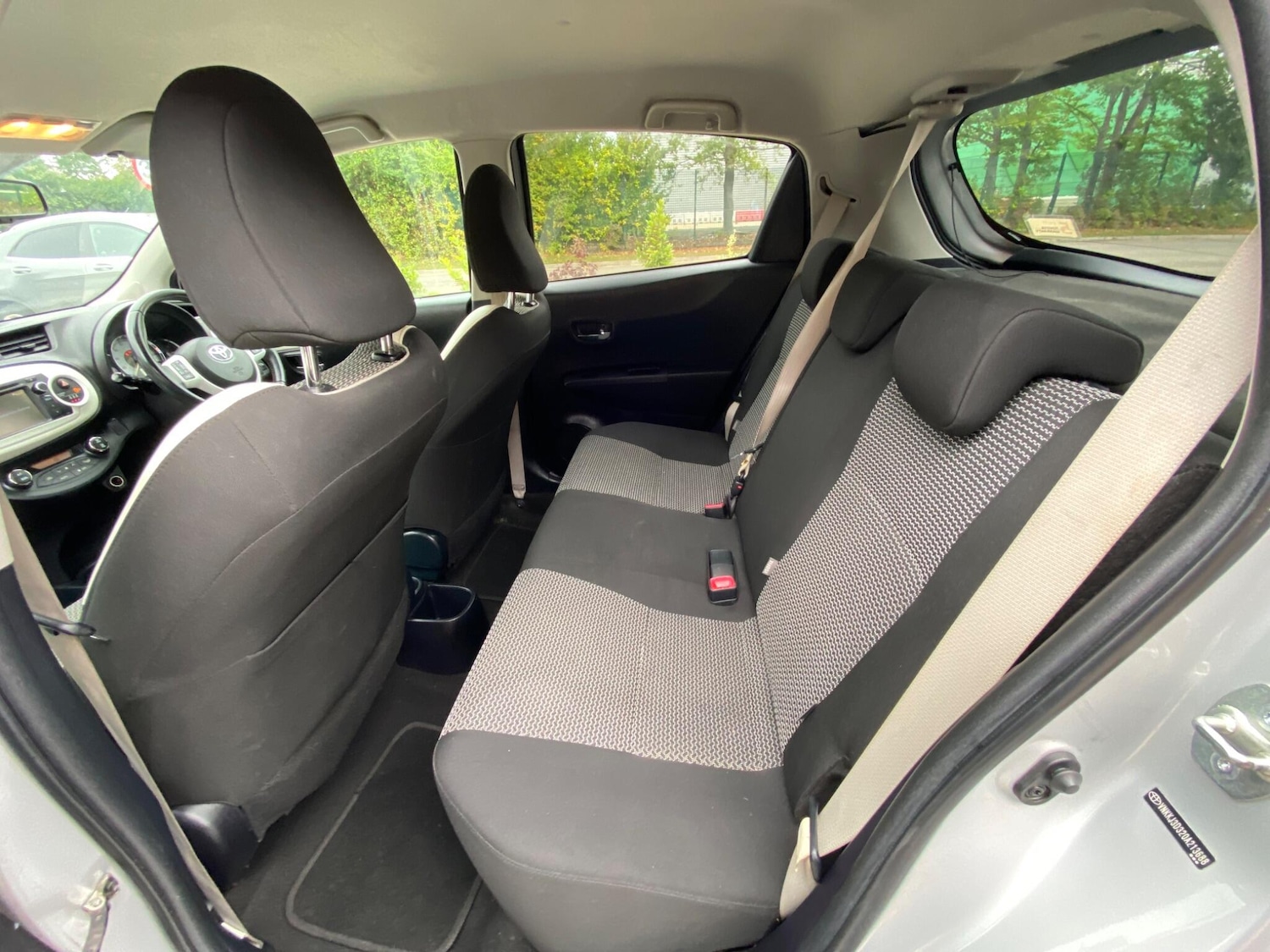 Used Toyota Yaris 2014 for sale - 75978955: Photo 7