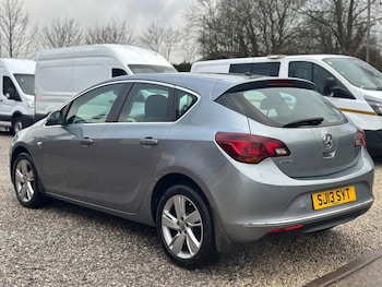 Used Vauxhall Astra 2013 for sale - 77358512: Photo