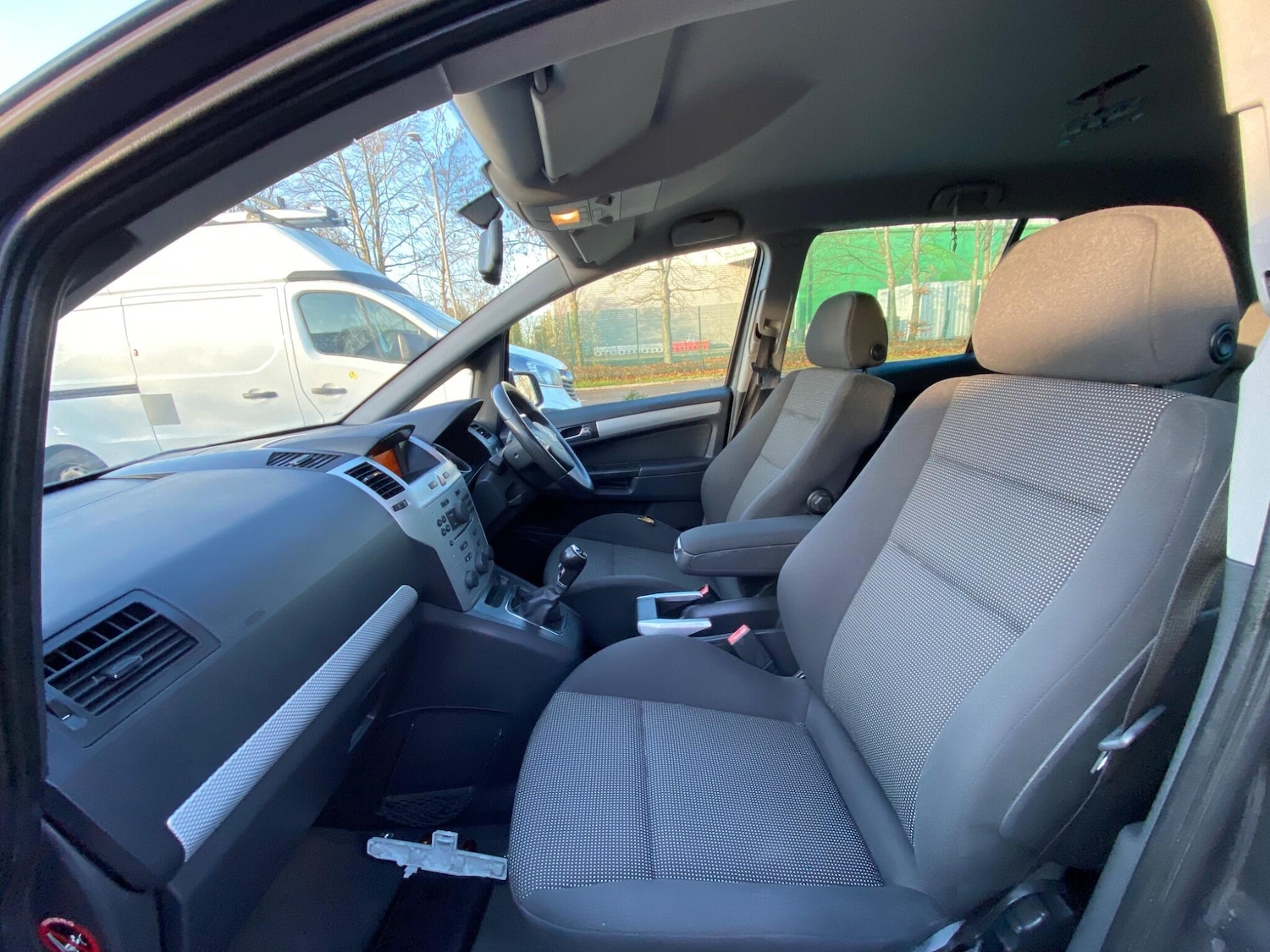 Used Vauxhall Zafira 2010 for sale - 76689032: Photo 15