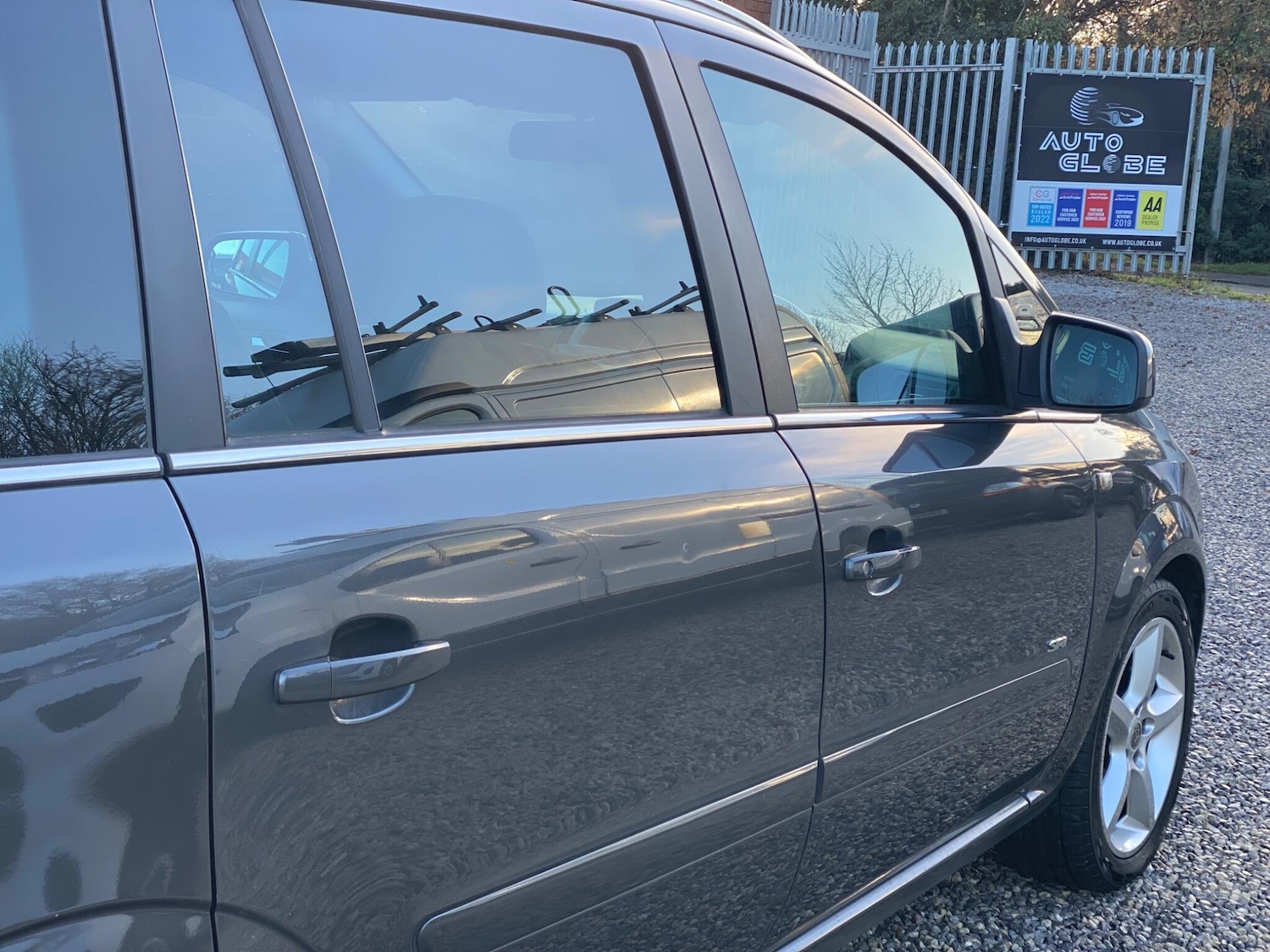 Used Vauxhall Zafira 2010 for sale - 76689032: Photo 29