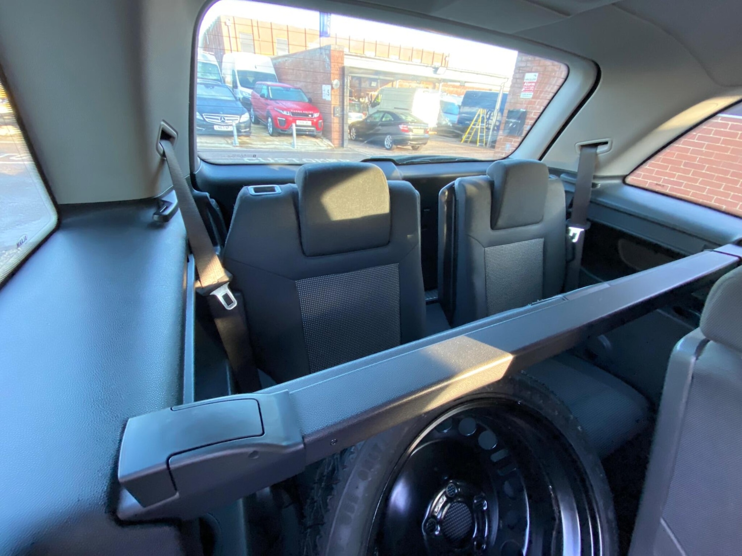 Used Vauxhall Zafira 2010 for sale - 76689032: Photo 34